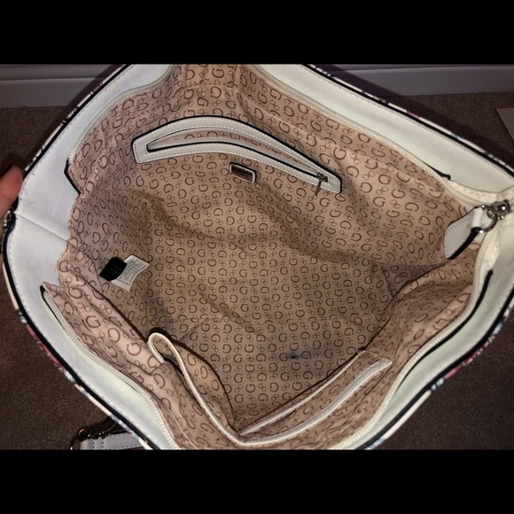 Guess tote bag ❓ - Picture 3 of 7
